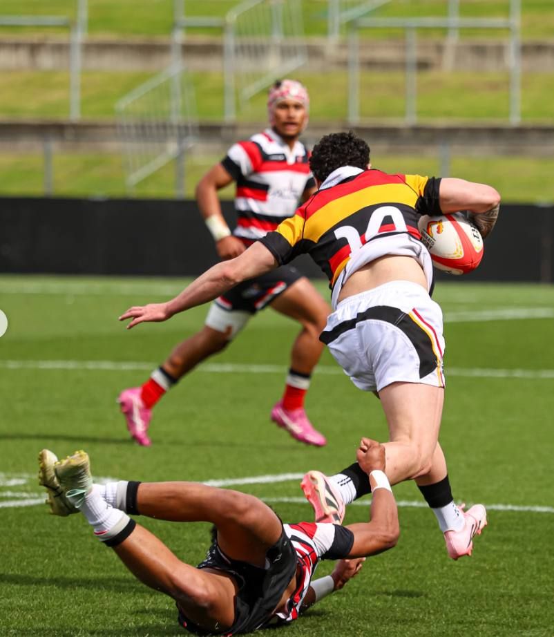 Carson Hunter carrying the ball for Waikato U18